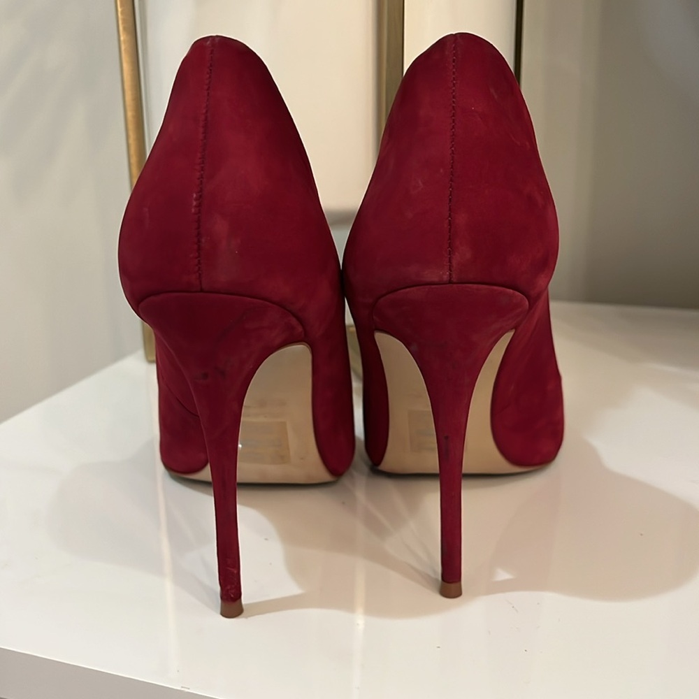 Red Aldo stilettos normal wear and tear. - Picture 3 of 6